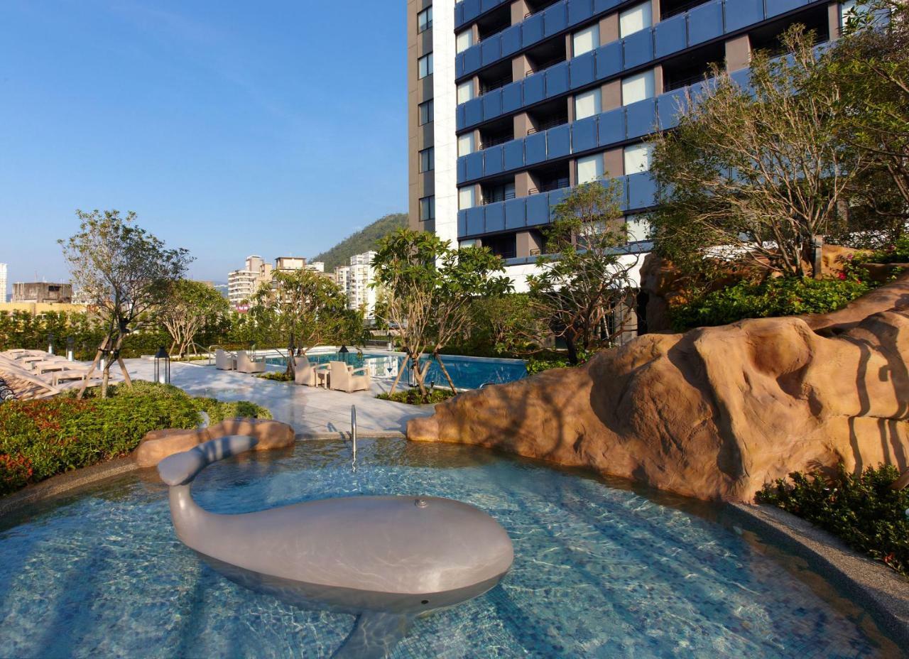 Mu Jiaoxi Hotel Exterior foto The outdoor swimming pool
